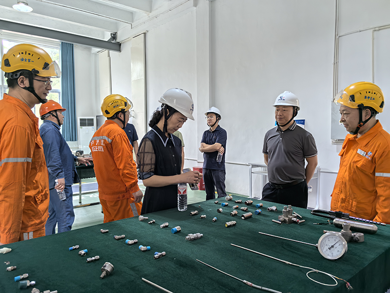 瀘天化集團公司外部董事赴弘旭公司調研指導工作(圖5) 瀘天化集團公司外部董事赴弘旭公司調研指導工作(圖5)