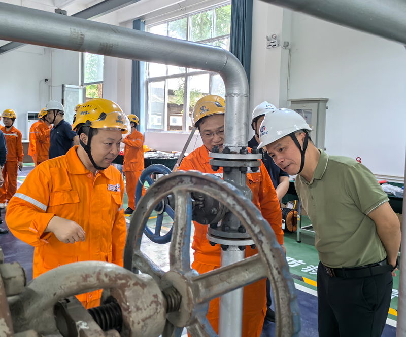 瀘天化集團公司外部董事赴弘旭公司調研指導工作(圖6) 瀘天化集團公司外部董事赴弘旭公司調研指導工作(圖6)