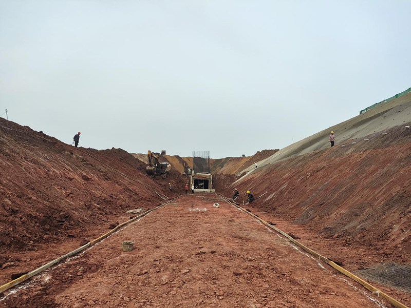 箱涵基坑全線貫通！傅利才、陳懋金蒞臨現場指導(圖2)