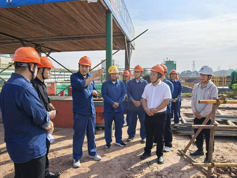 傅利才、郭春建到化工園區項目現場開展節前安全檢查(圖1) 傅利才、郭春建到化工園區項目現場開展節前安全檢查(圖1)