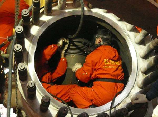 建峰化工股份有限公司100E43管箱上接管焊縫技術(shù)改造項目(圖3) 建峰化工股份有限公司100E43管箱上接管焊縫技術(shù)改造項目(圖3)